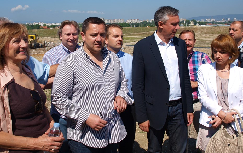 Predsjednik, potpredsjednici, zastupnici Gradske skupštine i predsjednici VGČ posjetili Odlagališta smeća Prudinec u Jakuševcu